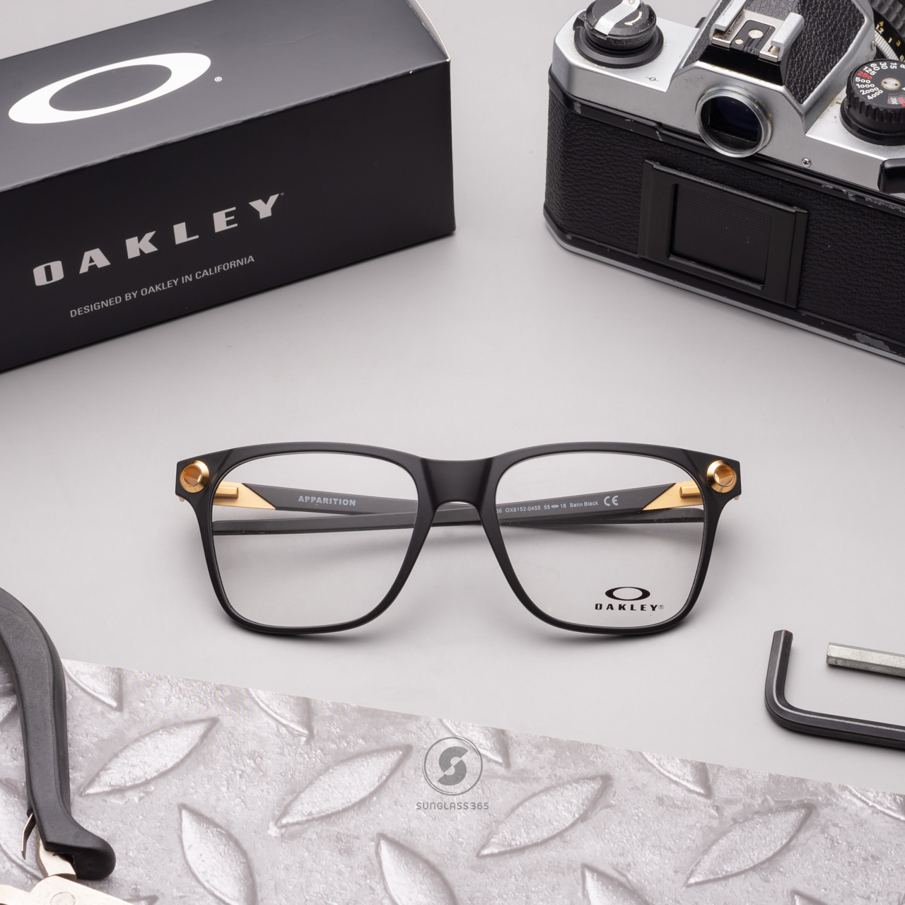 Oakley 2024 ox8152 apparition